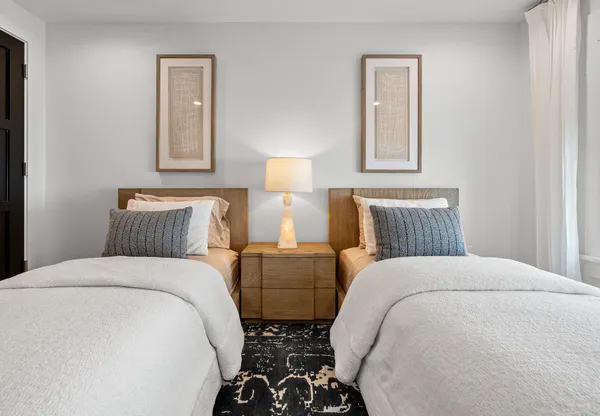 $1,765,000 | 278 High Street, Unit 9, Fontana, WI 53125