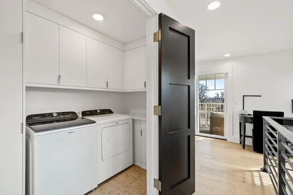 $1,765,000 | 278 High Street, Unit 9, Fontana, WI 53125