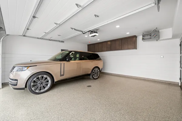 $1,765,000 | 278 High Street, Unit 9, Fontana, WI 53125