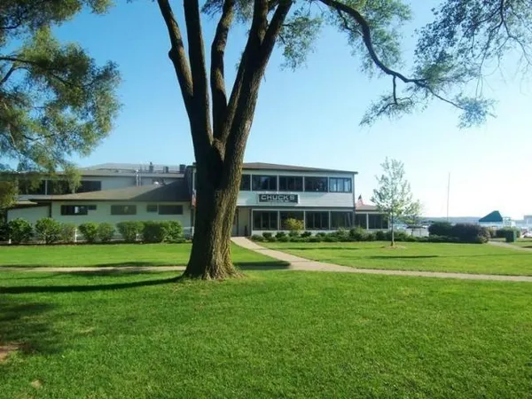 $1,765,000 | 278 High Street, Unit 9, Fontana, WI 53125