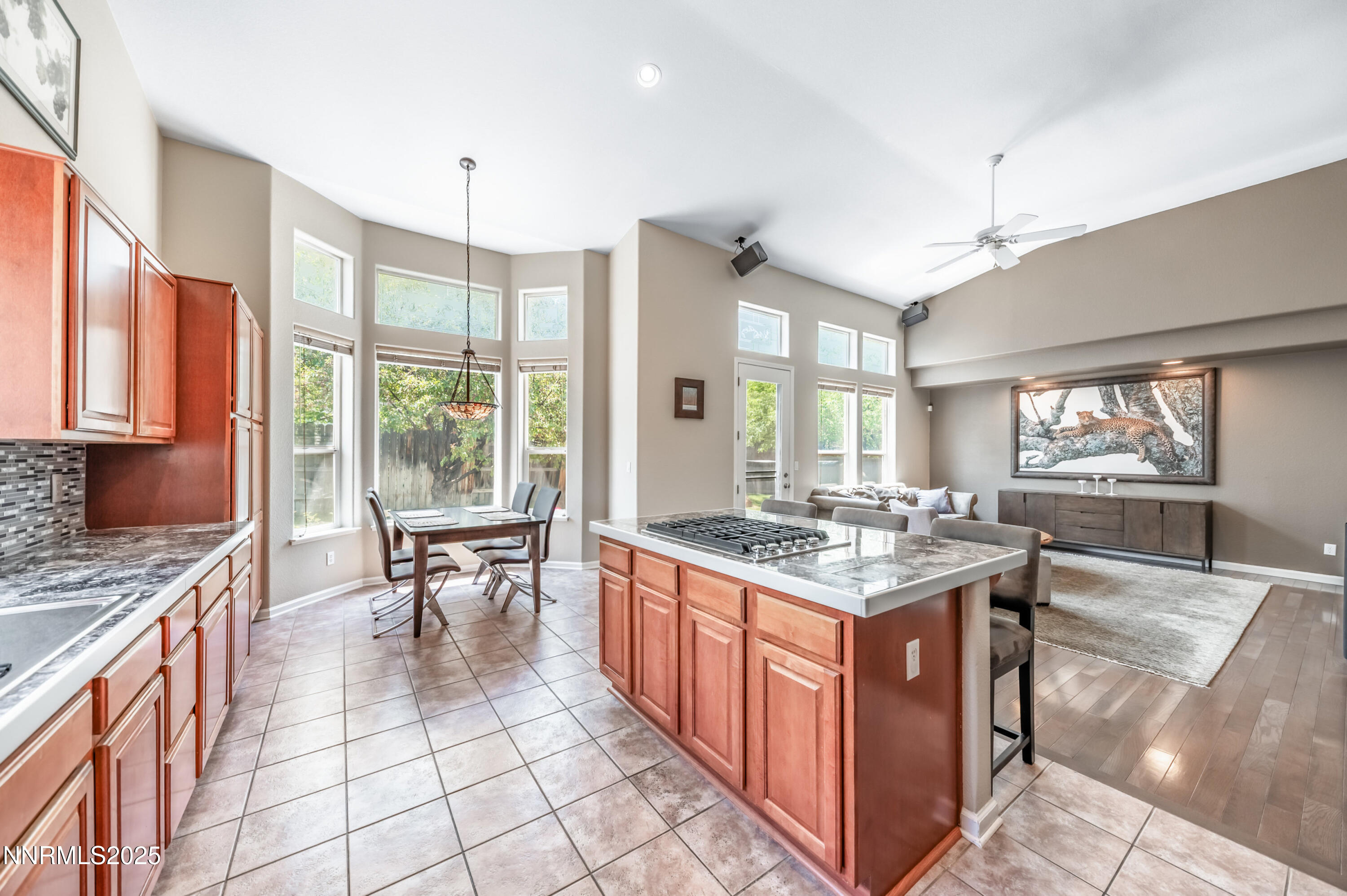 4999 Foxcreek Trail Reno, NV 89519 - Photo 12 of 46 f-1029_961