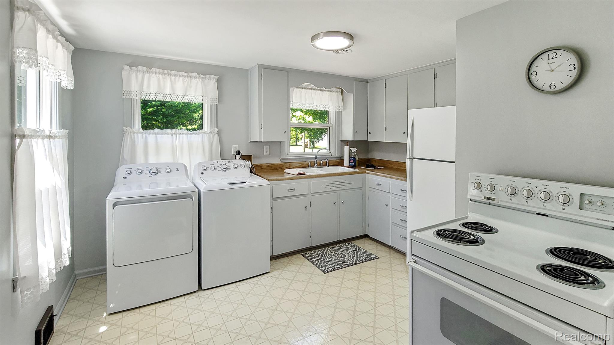 10494 South Graham Road St. Charles, MI 48655 - Photo 5 of 17 Gallery Image 5
