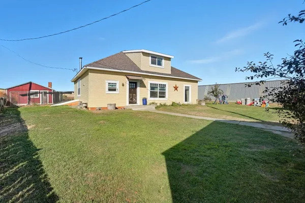 $449,999 | 5283 Estate Road North, Sprague, WA 99032