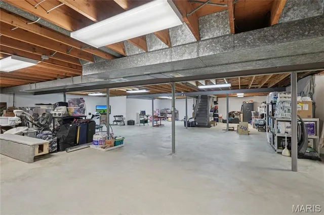 $525,000 | 323 Algonquin Drive, Ballwin, MO 63011