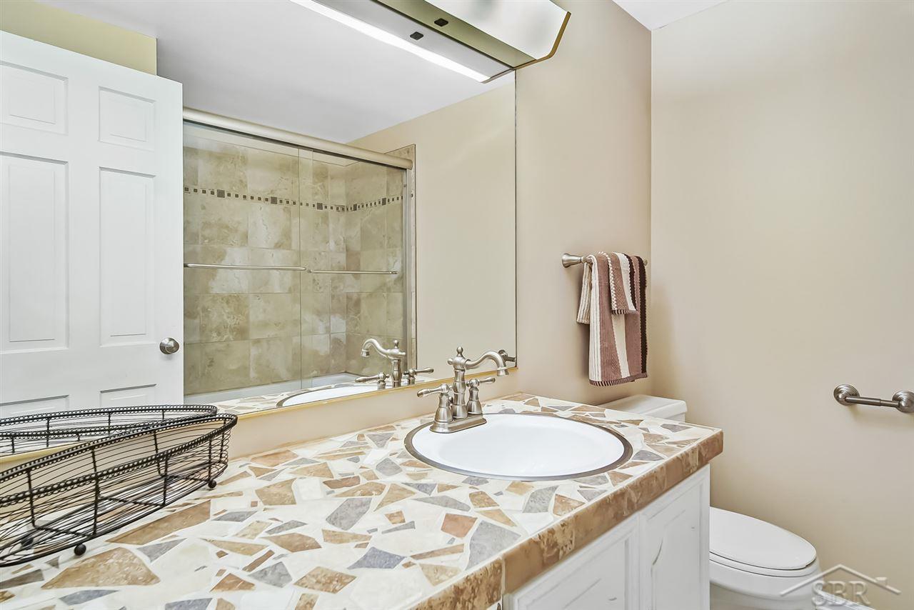 8074 Ohern Road Saginaw, MI 48609 - Photo 13 of 17 Full Bathroom Upstairs