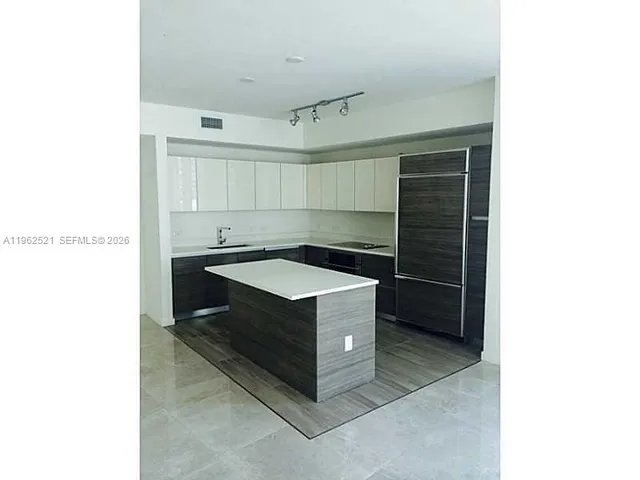 $4,450 | 1100 South Miami Avenue, Unit 1710, Miami, FL 33130