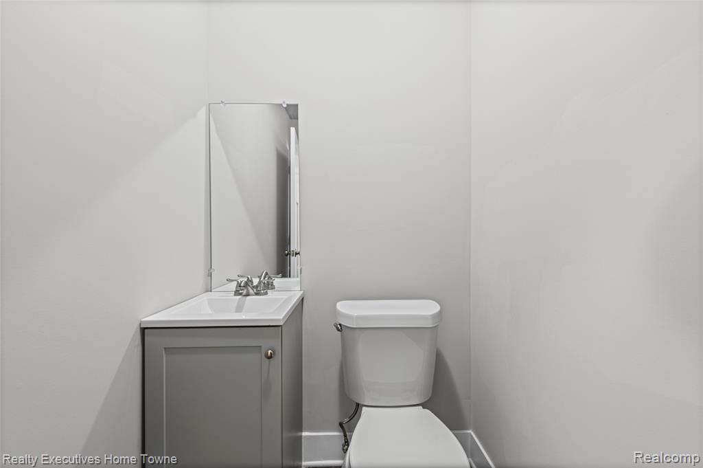 4429 River Road East China, MI 48054 - Photo 17 of 35