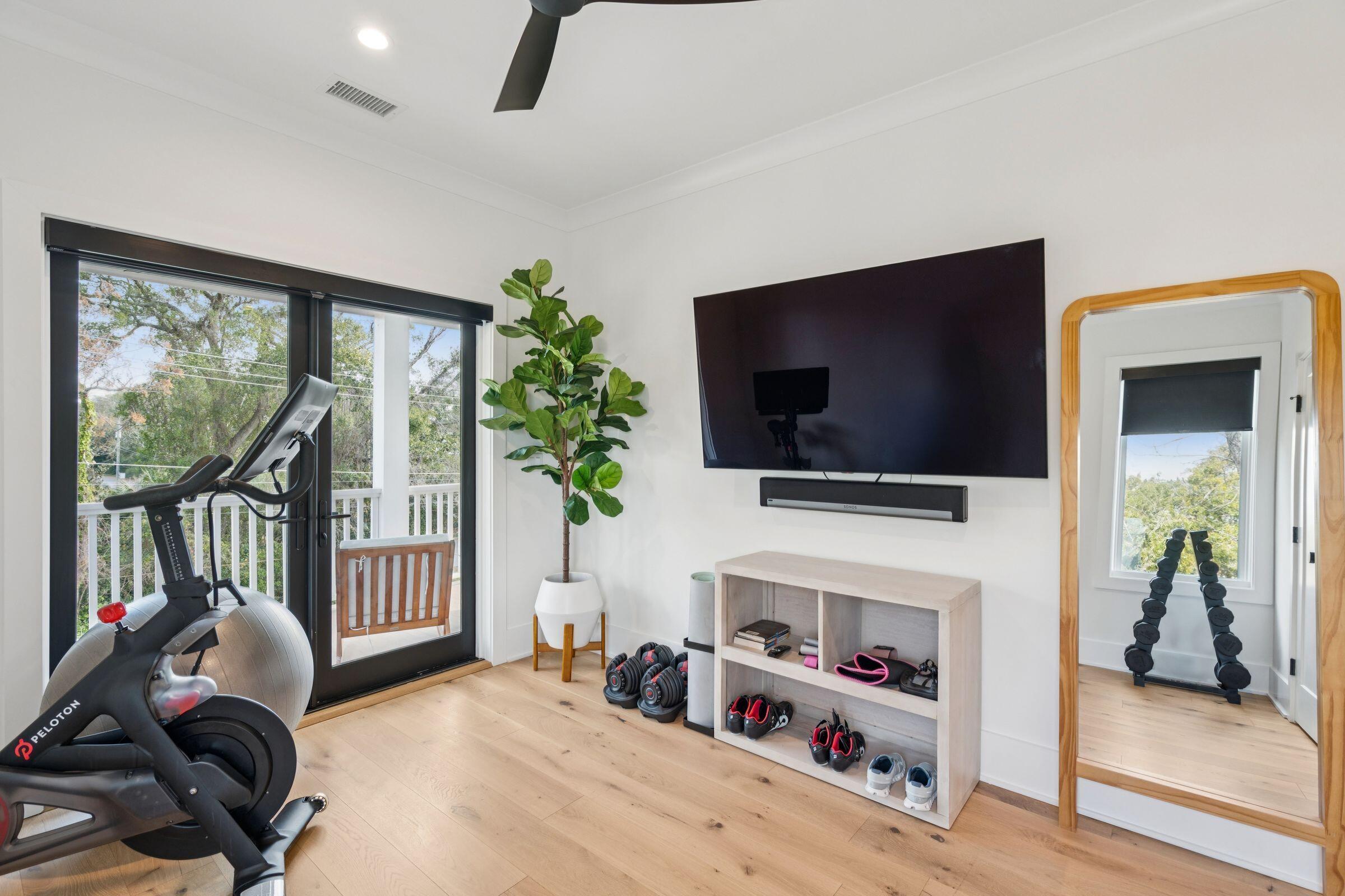 121 Simmons Street Mount Pleasant, SC 29464 - Photo 47 of 65 121SimmonsSt-KeenEyeMarketing-059