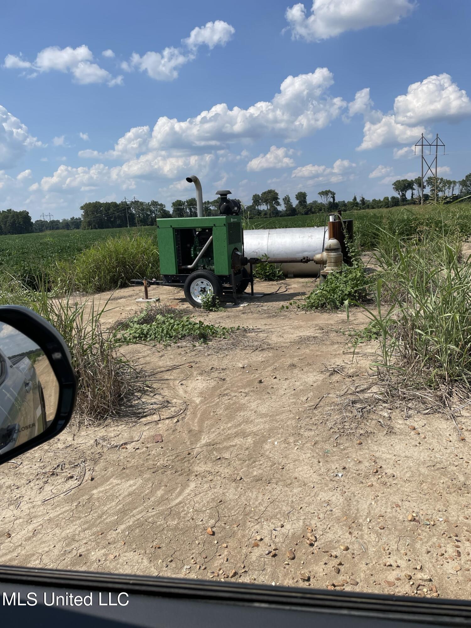 St Bayou Road Anguilla, MS 38721 - Photo 6 of 11 Well with motor