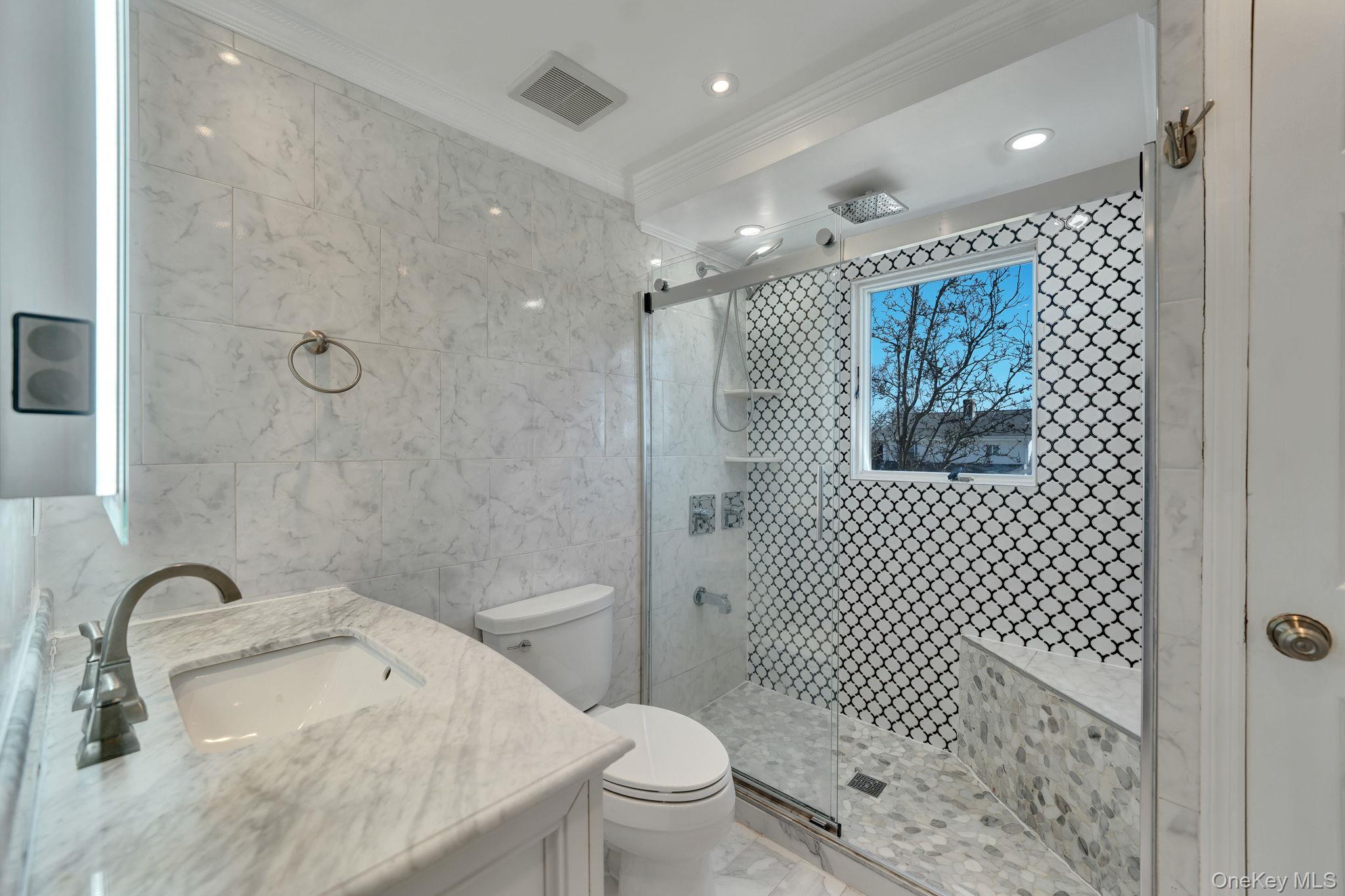 76 Balcom Road Farmingdale, NY 11735 - Photo 11 of 23