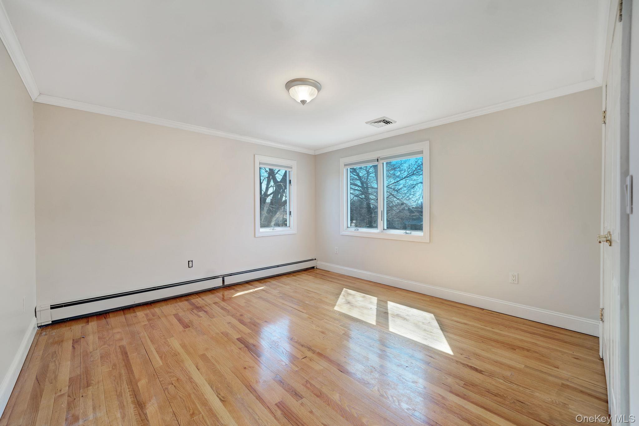 76 Balcom Road Farmingdale, NY 11735 - Photo 13 of 23