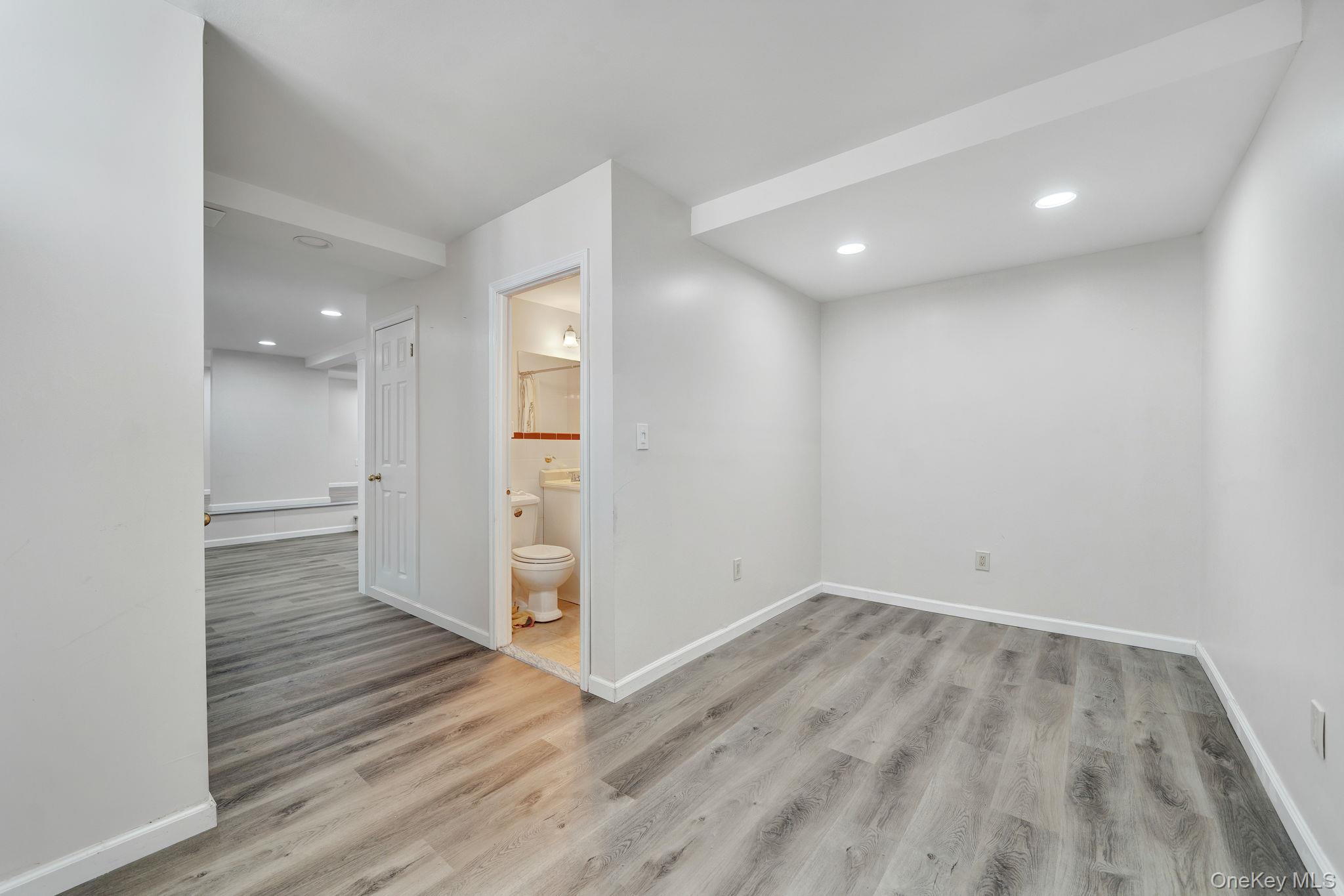 76 Balcom Road Farmingdale, NY 11735 - Photo 18 of 23