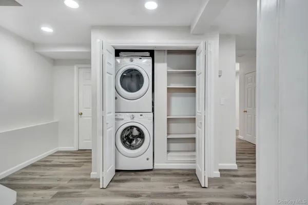 $998,888 | 76 Balcom Road, Farmingdale, NY 11735