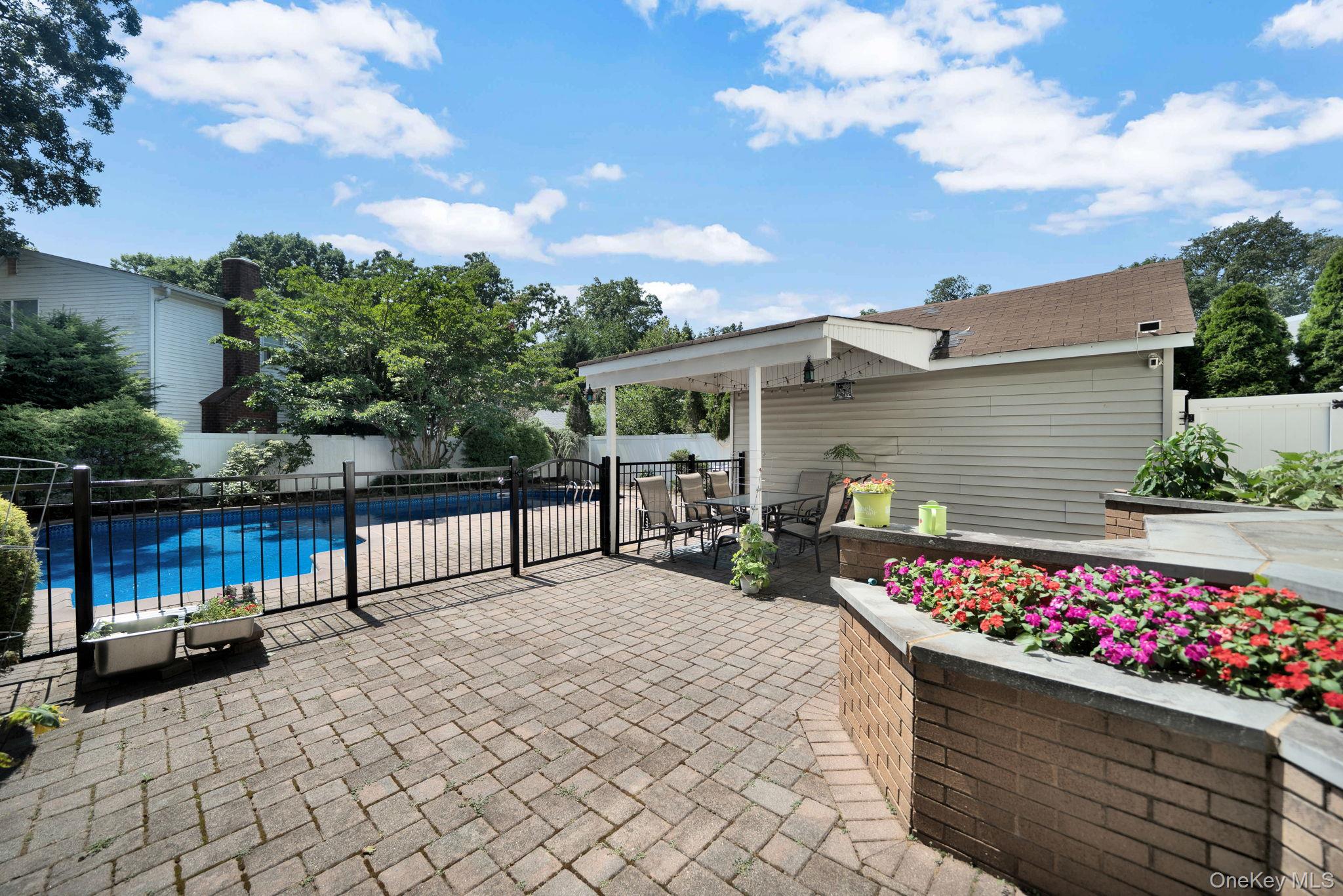 76 Balcom Road Farmingdale, NY 11735 - Photo 21 of 23