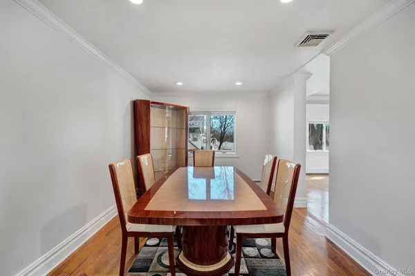 $998,888 | 76 Balcom Road, Farmingdale, NY 11735