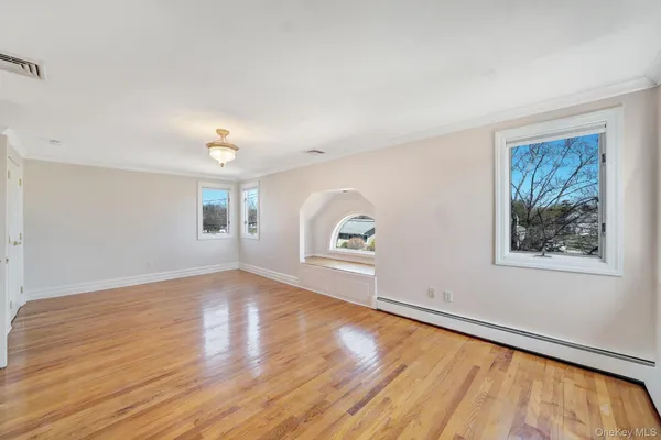 $998,888 | 76 Balcom Road, Farmingdale, NY 11735