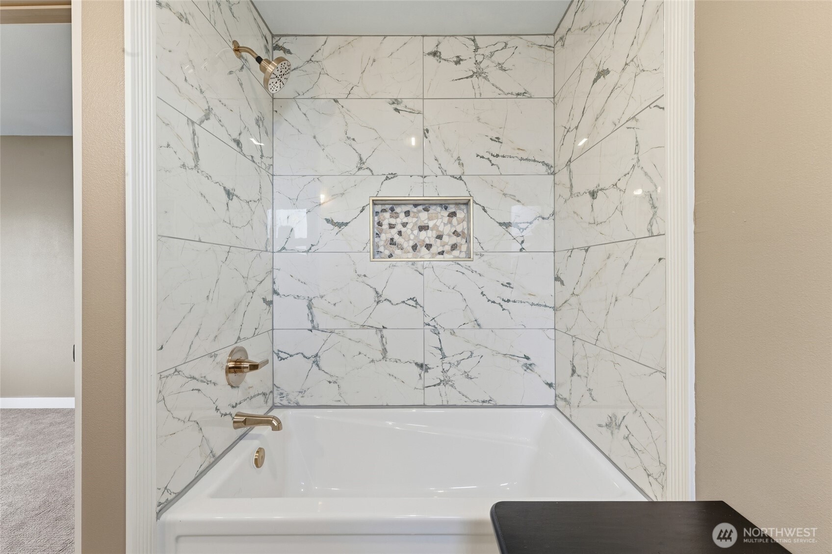 905 Cowl Street Milton Freewater, OR 97862 - Photo 12 of 32 a bathroom with a bathtub and shower