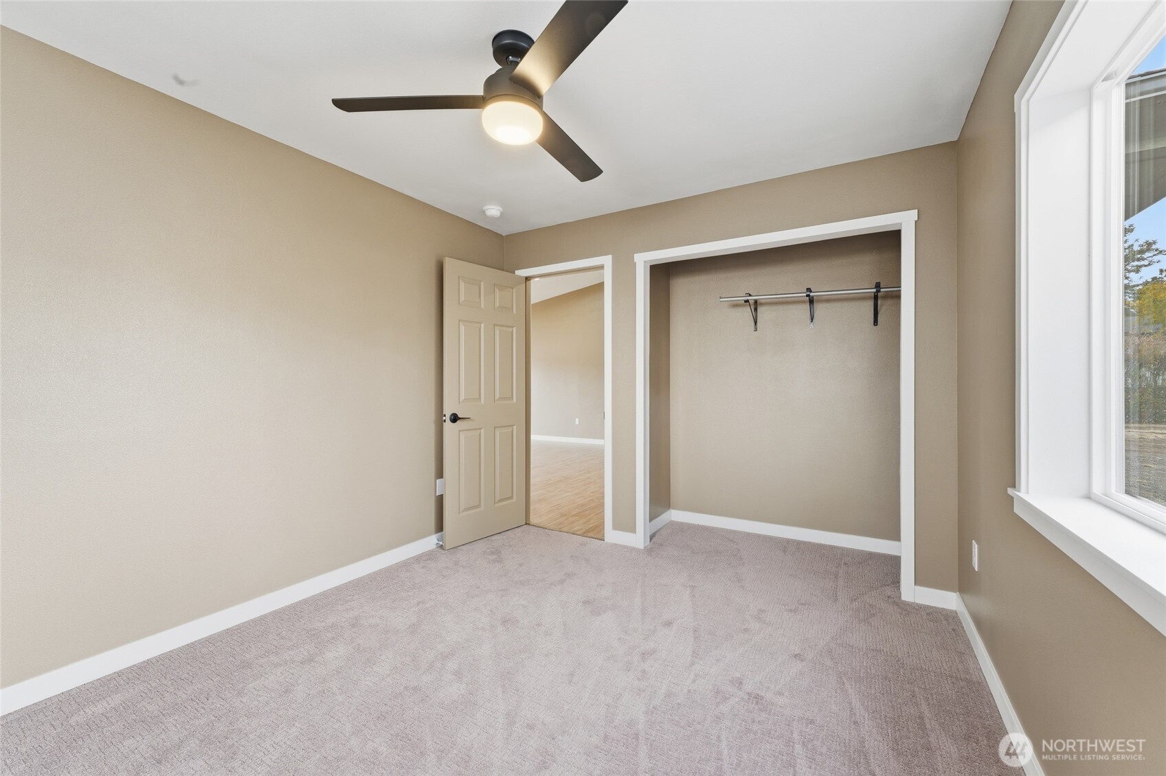 905 Cowl Street Milton Freewater, OR 97862 - Photo 13 of 32 a view of an empty room