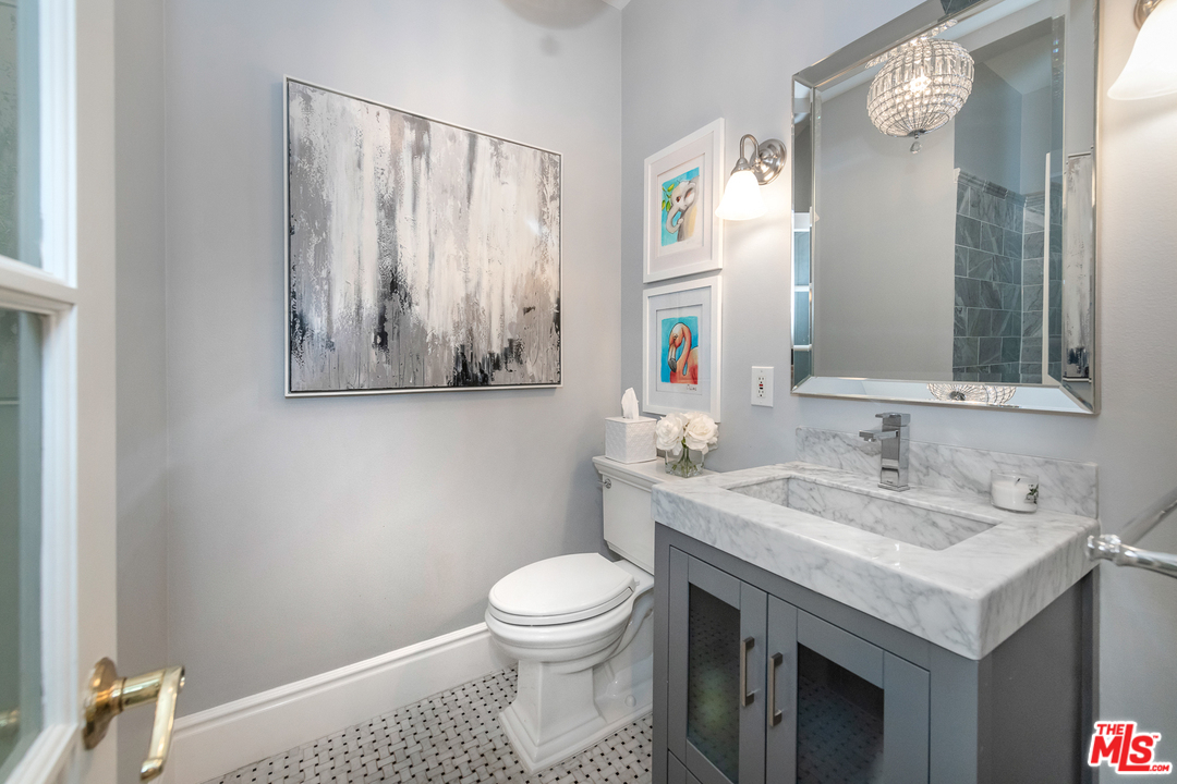 15771 Royal Ridge Road Sherman Oaks, CA 91403 - Photo 23 of 41 Gallery Image 23
