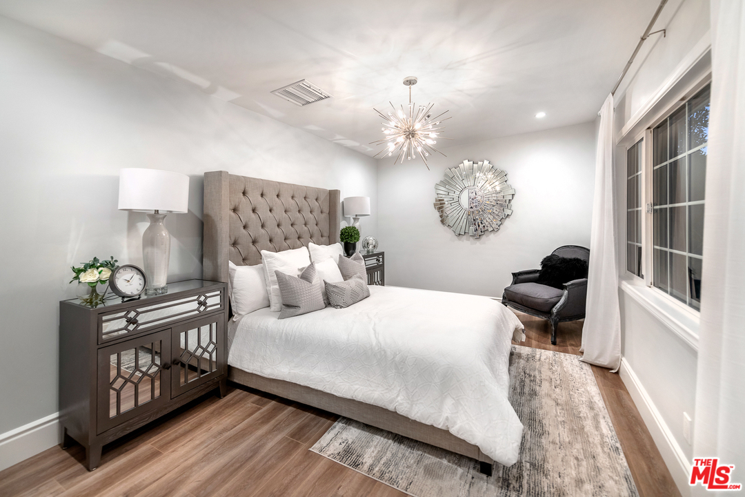 15771 Royal Ridge Road Sherman Oaks, CA 91403 - Photo 38 of 41 Gallery Image 38