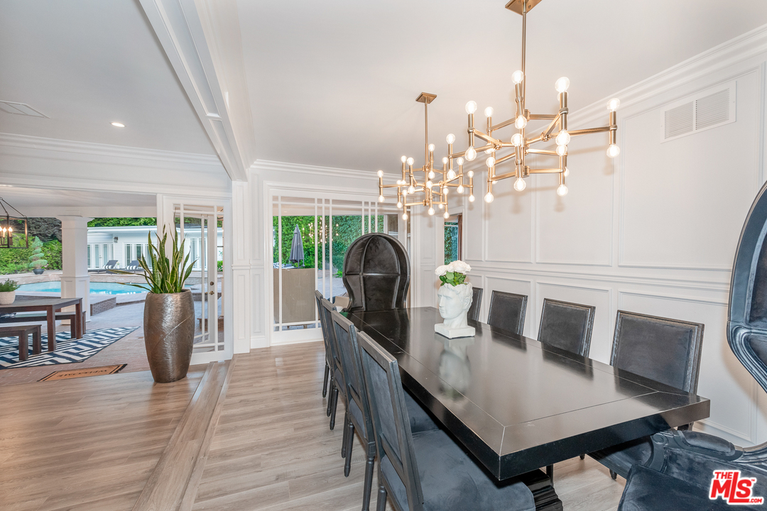 15771 Royal Ridge Road Sherman Oaks, CA 91403 - Photo 10 of 41 Gallery Image 10