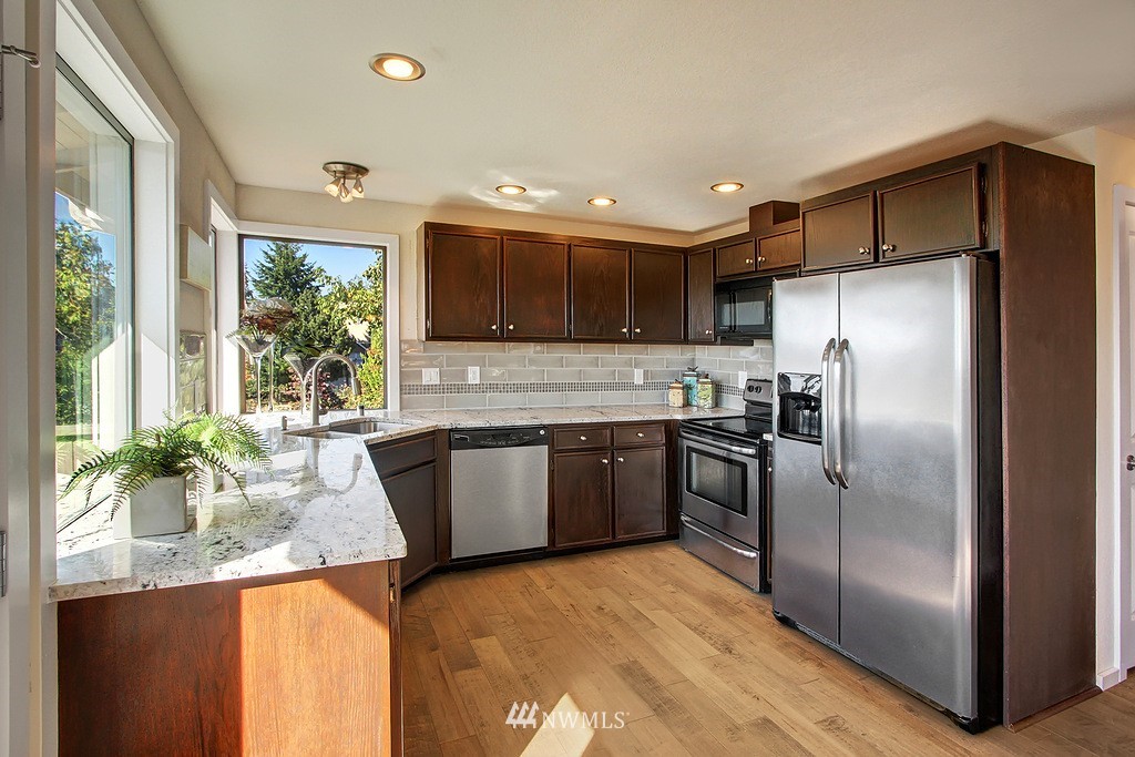 1224 North 32nd Street Renton, WA 98056 - Photo 8 of 18