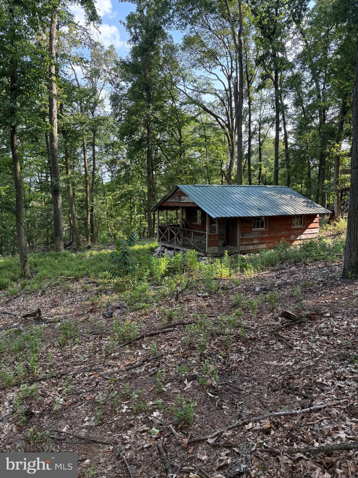 Cushion Peak Road Wernersville, PA 19565 - Photo 6 of 7 a backyard of a house with lots of green space