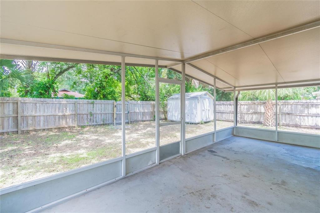 1911 West St Conrad Street Tampa, FL 33607 - Photo 25 of 35 a view of outdoor space with backyard