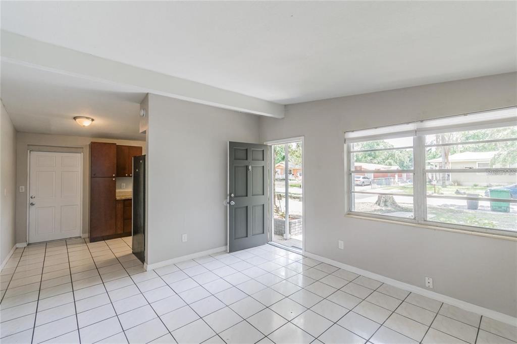 1911 West St Conrad Street Tampa, FL 33607 - Photo 10 of 35 a view of an empty room with window