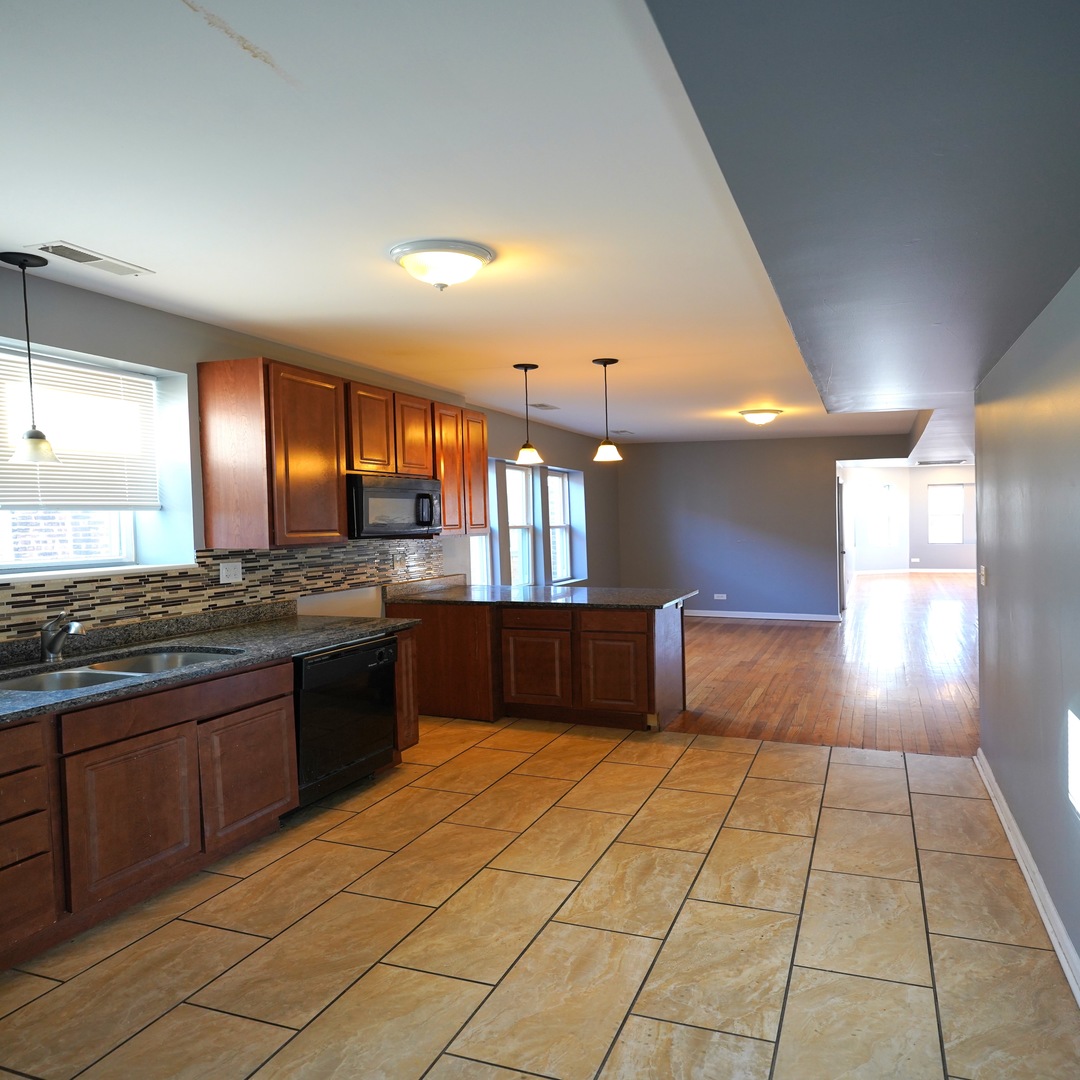 8739 South Harper Avenue, Unit 3 Chicago, IL 60619 - Photo 2 of 3