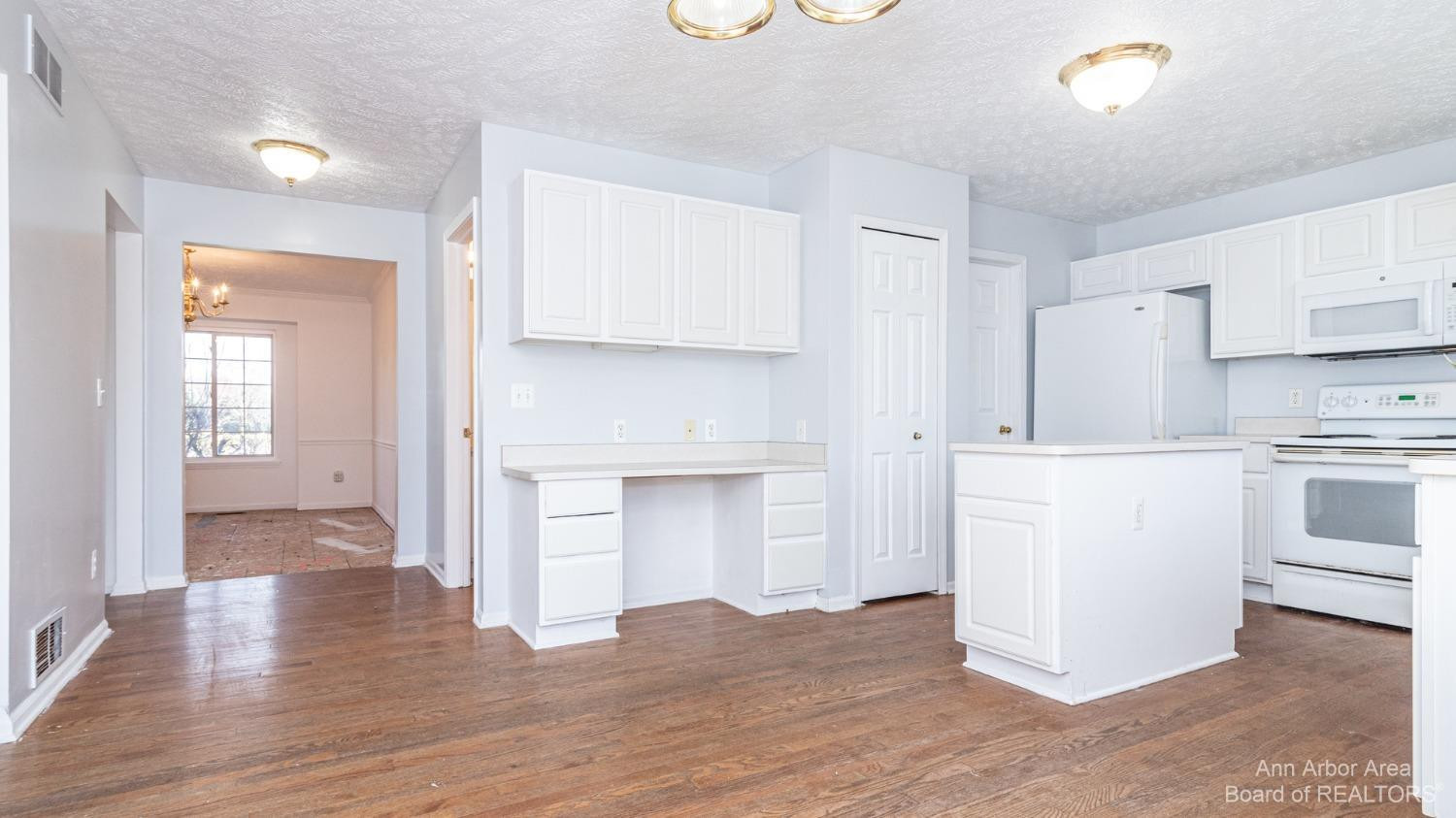 2478 Ridgewood Drive Howell, MI 48843 - Photo 23 of 52 Photo 23