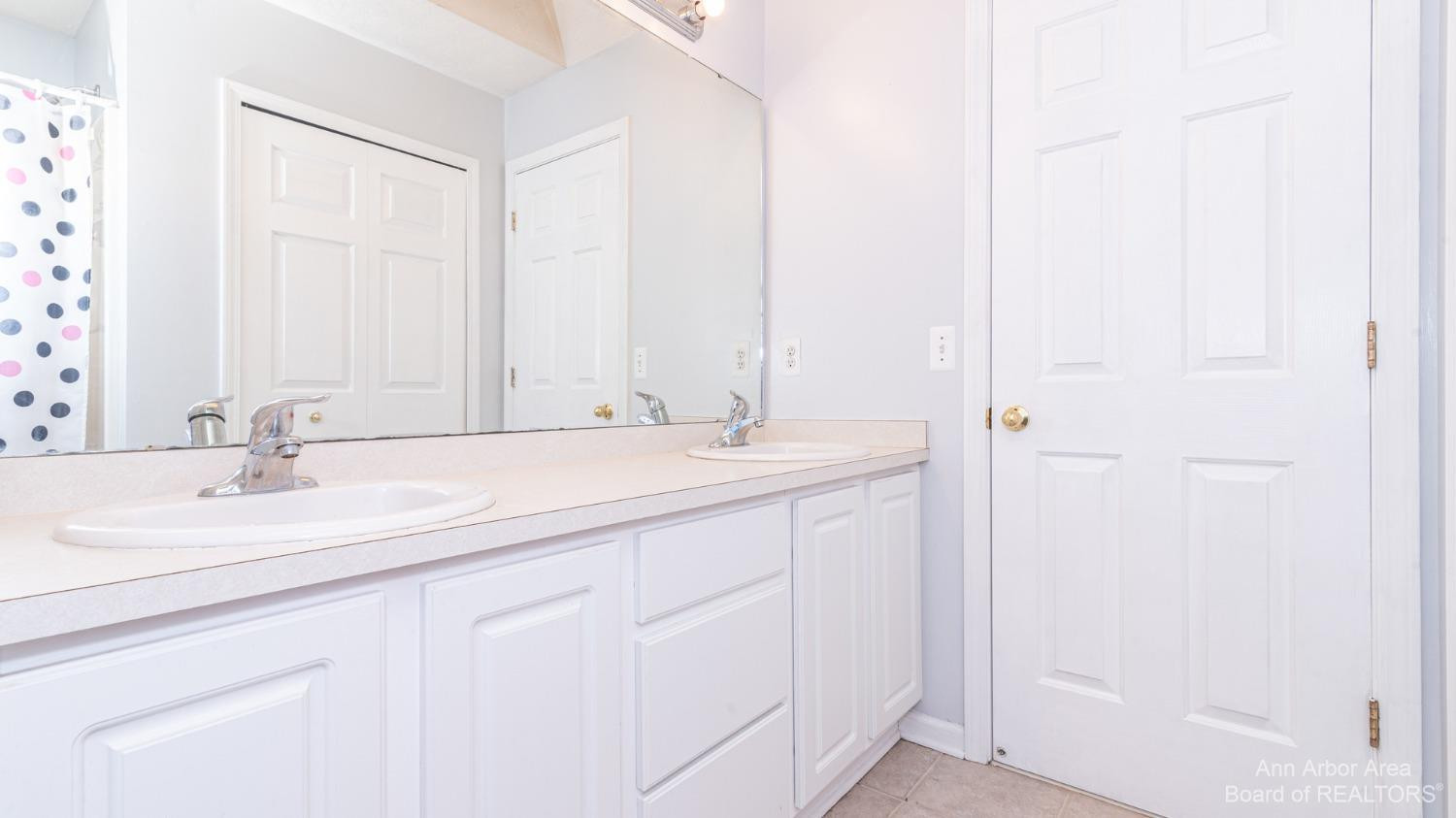 2478 Ridgewood Drive Howell, MI 48843 - Photo 44 of 52 Photo 44