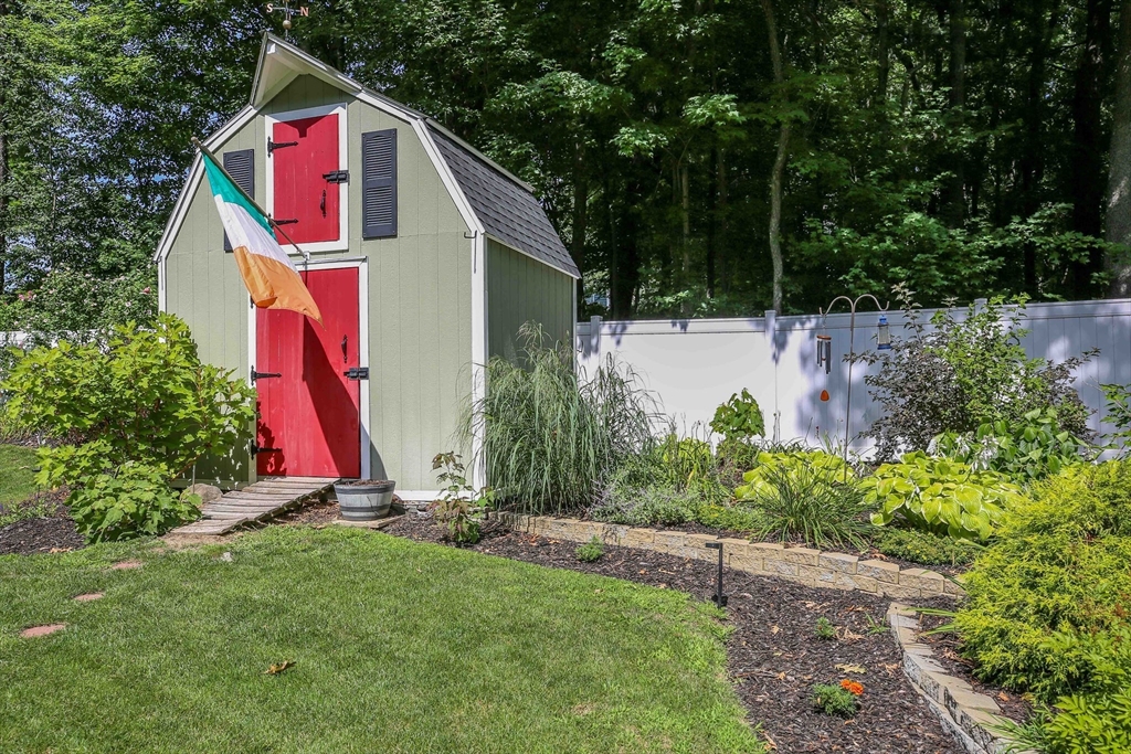 79 Avery Road Holden, MA 01520 - Photo 39 of 42 Gallery Image 39