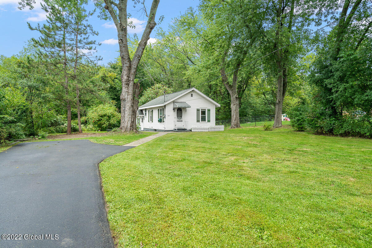 577 Sacandaga Road Schenectady, NY 12302 - Photo 7 of 29 577 Sacandaga Road Schenectady NY 001 ML