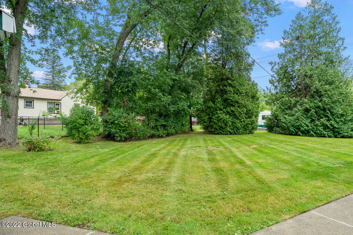 577 Sacandaga Road Schenectady, NY 12302 - Photo 8 of 29 577 Sacandaga Road Schenectady NY 007 ML