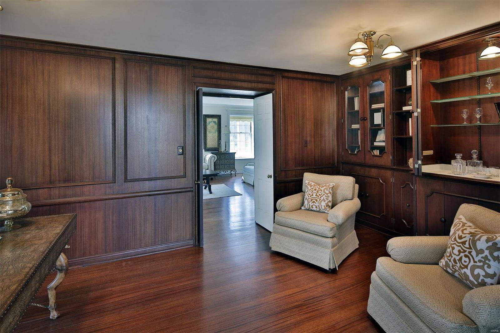 4 Ridgetop Drive St. Louis, MO 63117 - Photo 8 of 42 Gallery Image 8