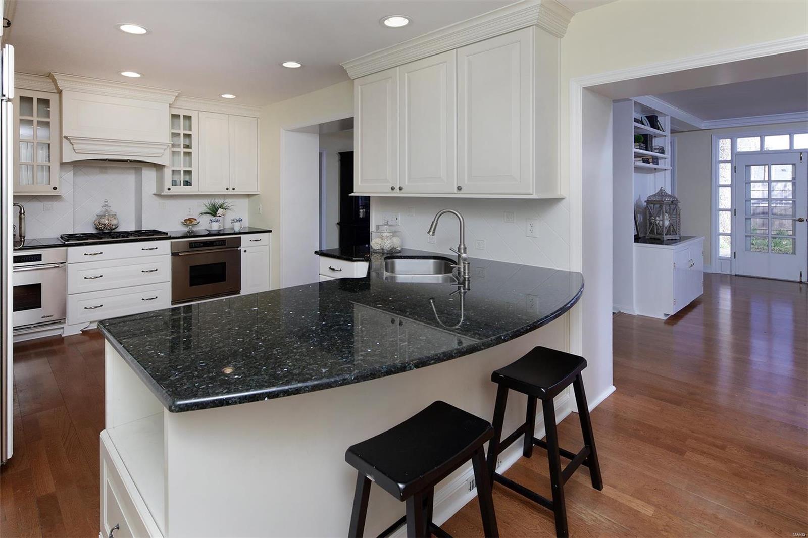 4 Ridgetop Drive St. Louis, MO 63117 - Photo 10 of 42 Gallery Image 10