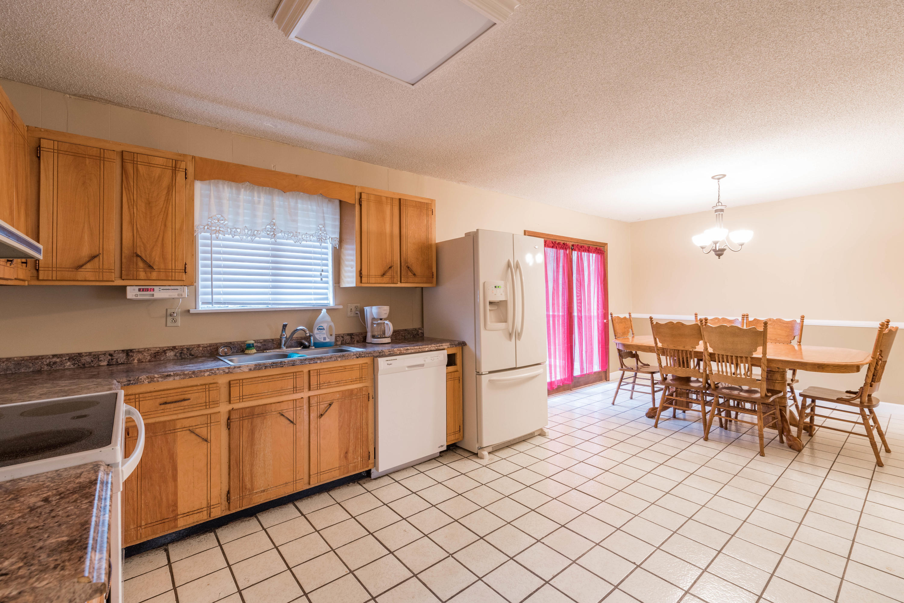 59 Carolyn Lane Rossville, GA 30741 - Photo 5 of 20 DSC_1150-11