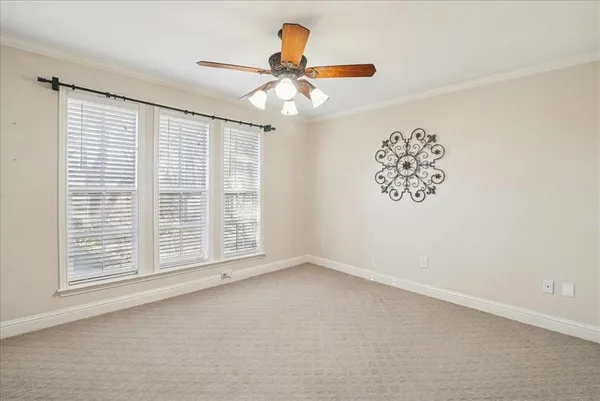 $799,000 | 604 South Hampton Road, Oak Leaf, TX 75154