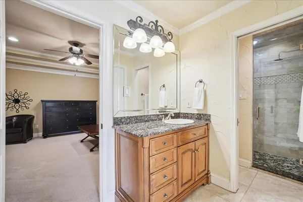 $799,000 | 604 South Hampton Road, Oak Leaf, TX 75154