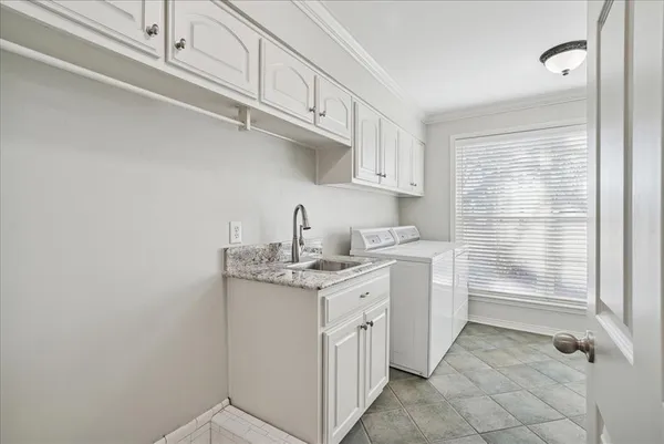 $799,000 | 604 South Hampton Road, Oak Leaf, TX 75154