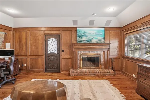 $799,000 | 604 South Hampton Road, Oak Leaf, TX 75154