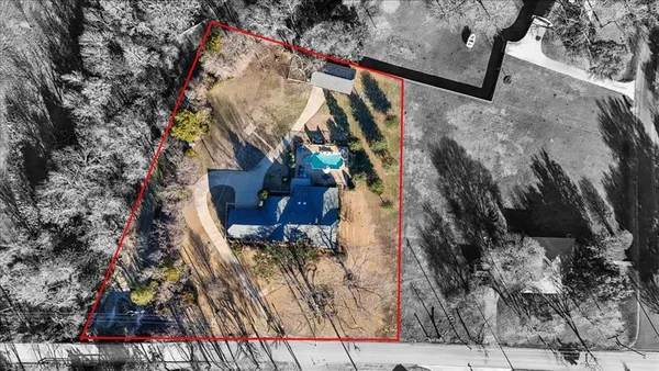 $799,000 | 604 South Hampton Road, Oak Leaf, TX 75154