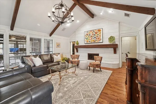 $799,000 | 604 South Hampton Road, Oak Leaf, TX 75154