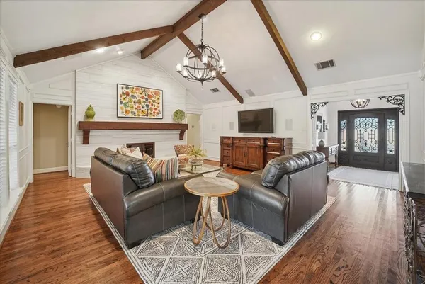 $799,000 | 604 South Hampton Road, Oak Leaf, TX 75154