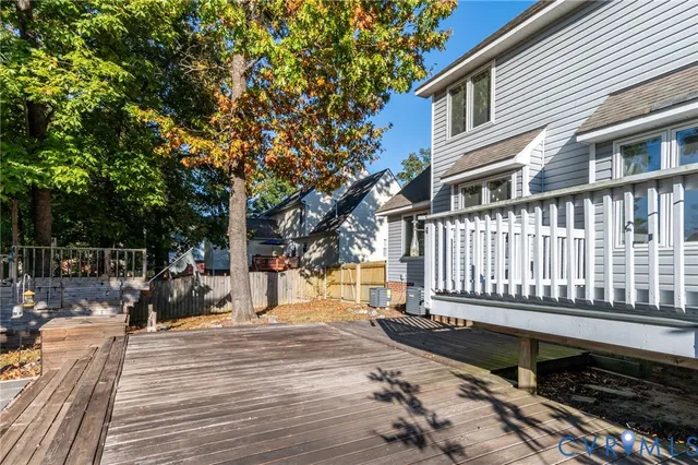 a view of a house with a small yard