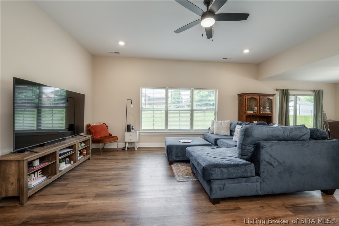 7012 Dylan Circle Georgetown, IN 47122 - Photo 8 of 31