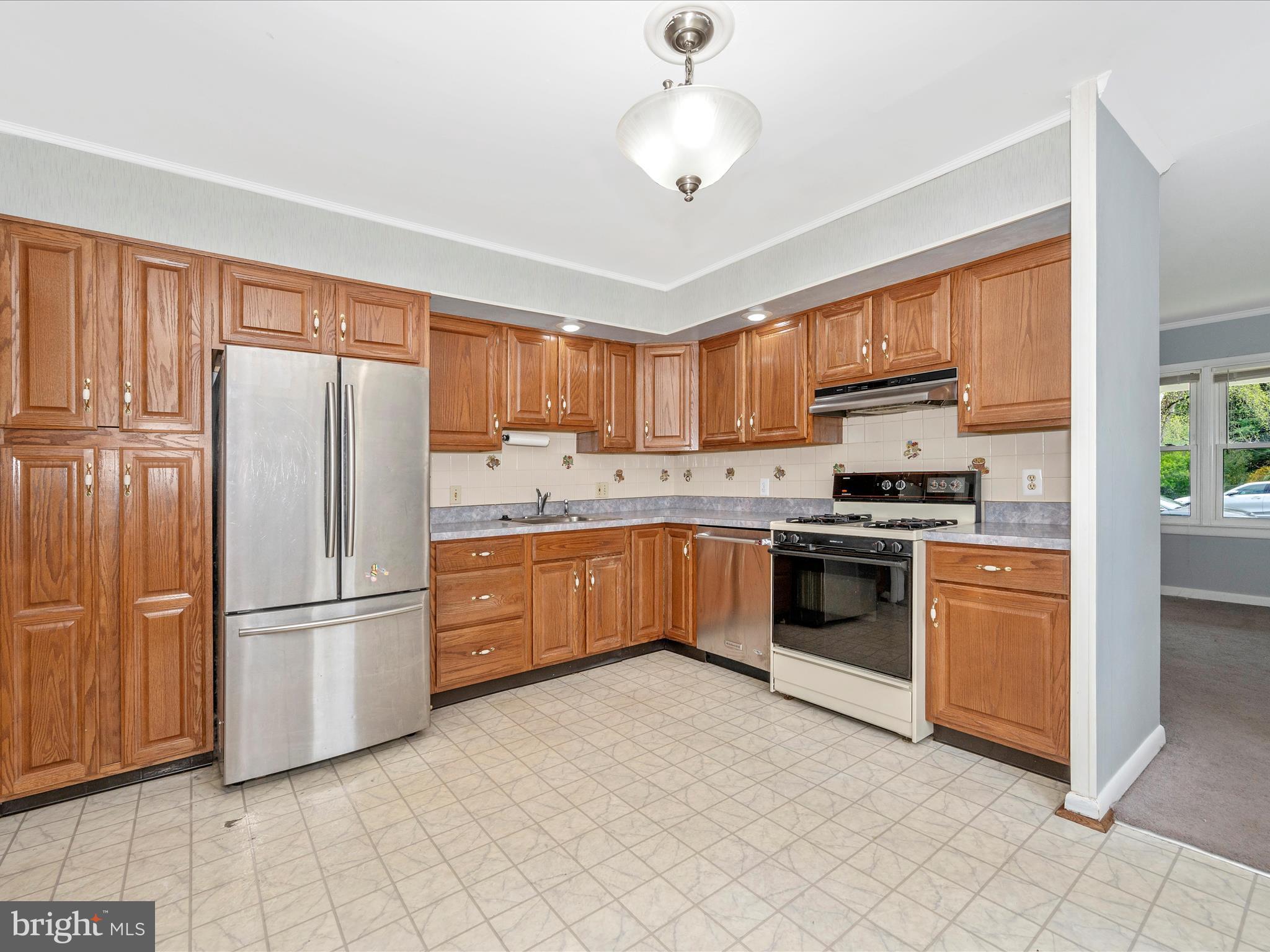 337 Walgrove Road Reisterstown, MD 21136 - Photo 13 of 51 Kitchen