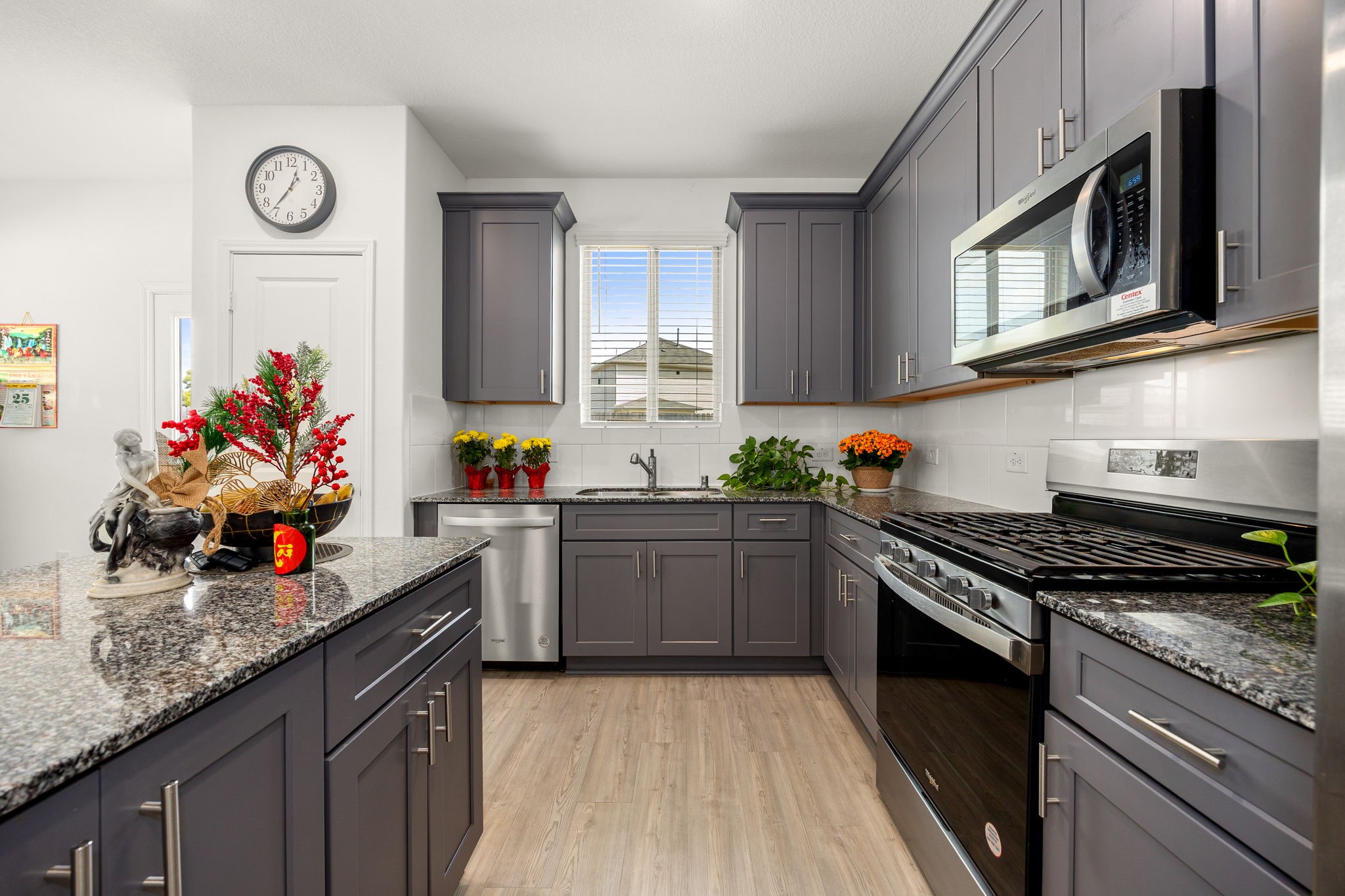 16907 Elm Grove Road Conroe, TX 77302 - Photo 13 of 50 Kitchen