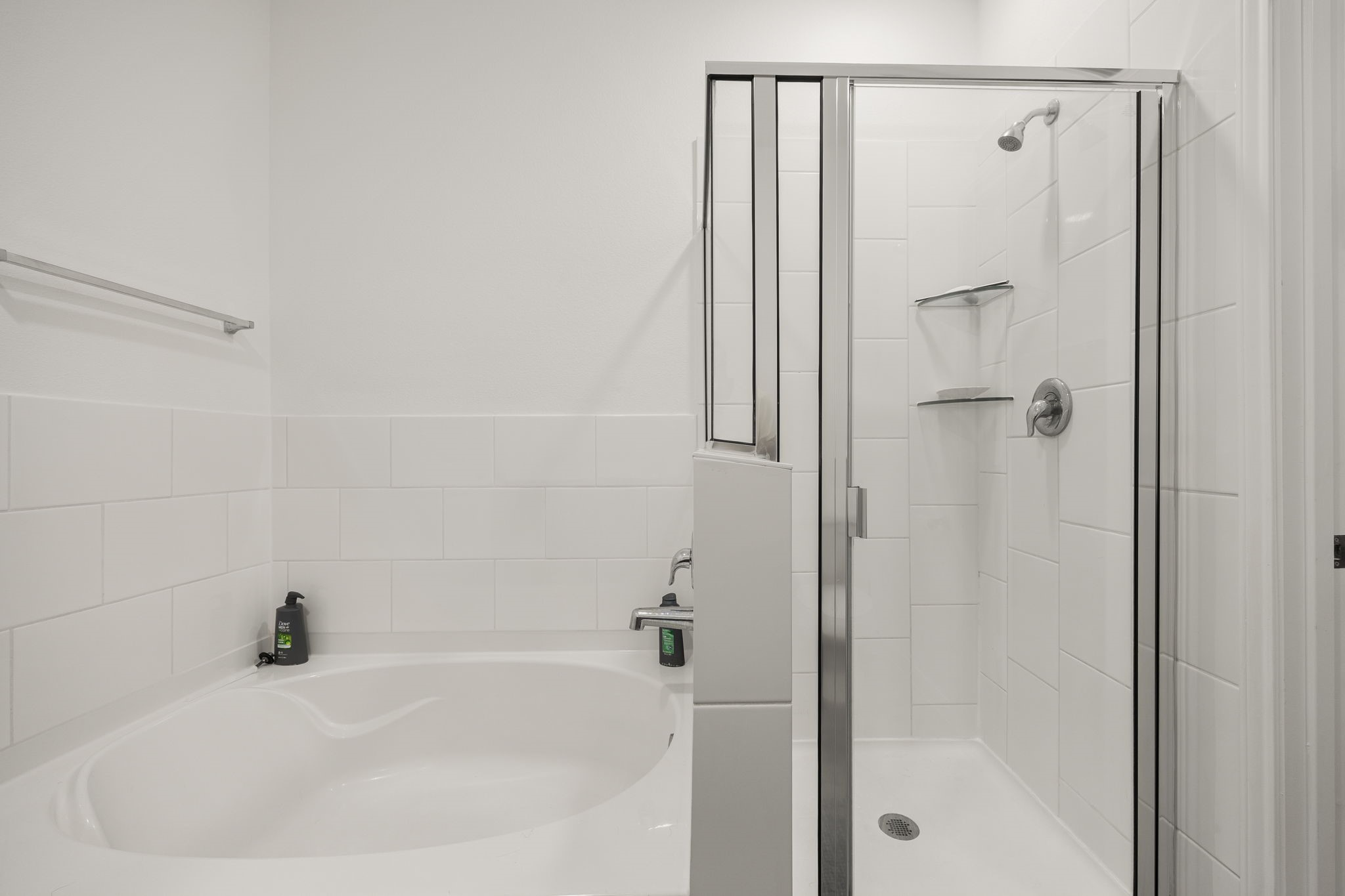 16907 Elm Grove Road Conroe, TX 77302 - Photo 22 of 50 Primary bathroom